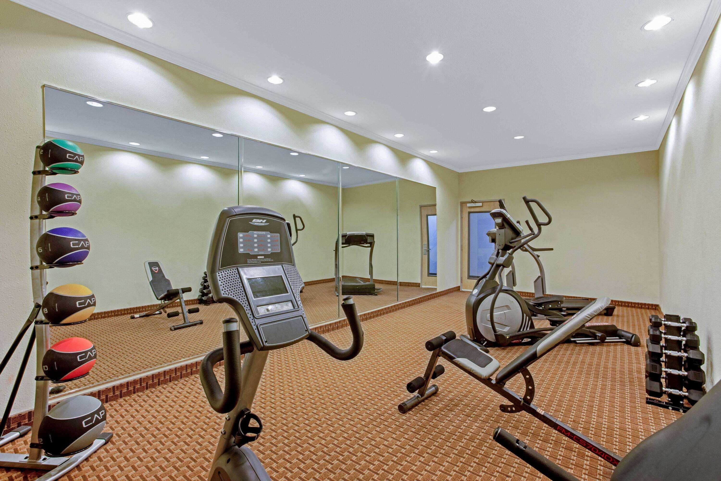Hotel La Quinta By Wyndham Cleburne Zewnętrze zdjęcie