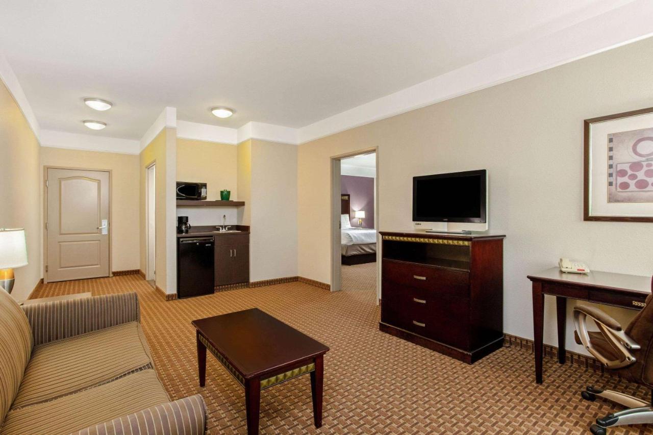 Hotel La Quinta By Wyndham Cleburne Zewnętrze zdjęcie